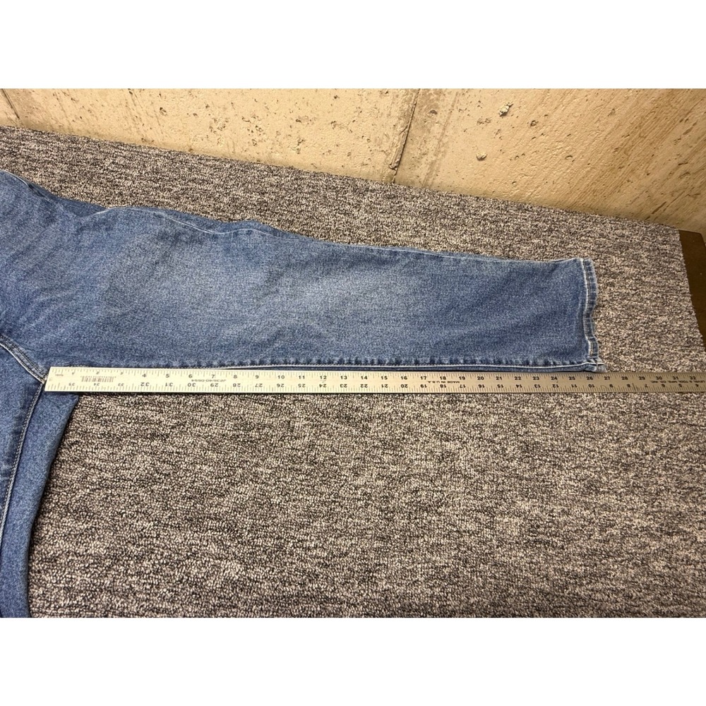 Levis Wedgie Straight High Rise Blue Jeans Medium Wash Button Fly 30x28 - Picture 9 of 9